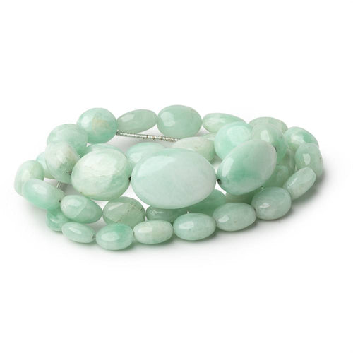 9x7-21x15mm Emerald Plain Nugget Beads 18 inch 39 pieces AA