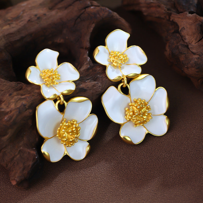 Vintage Flower Elegant Three-dimensional Small Red White Suit Necklaces